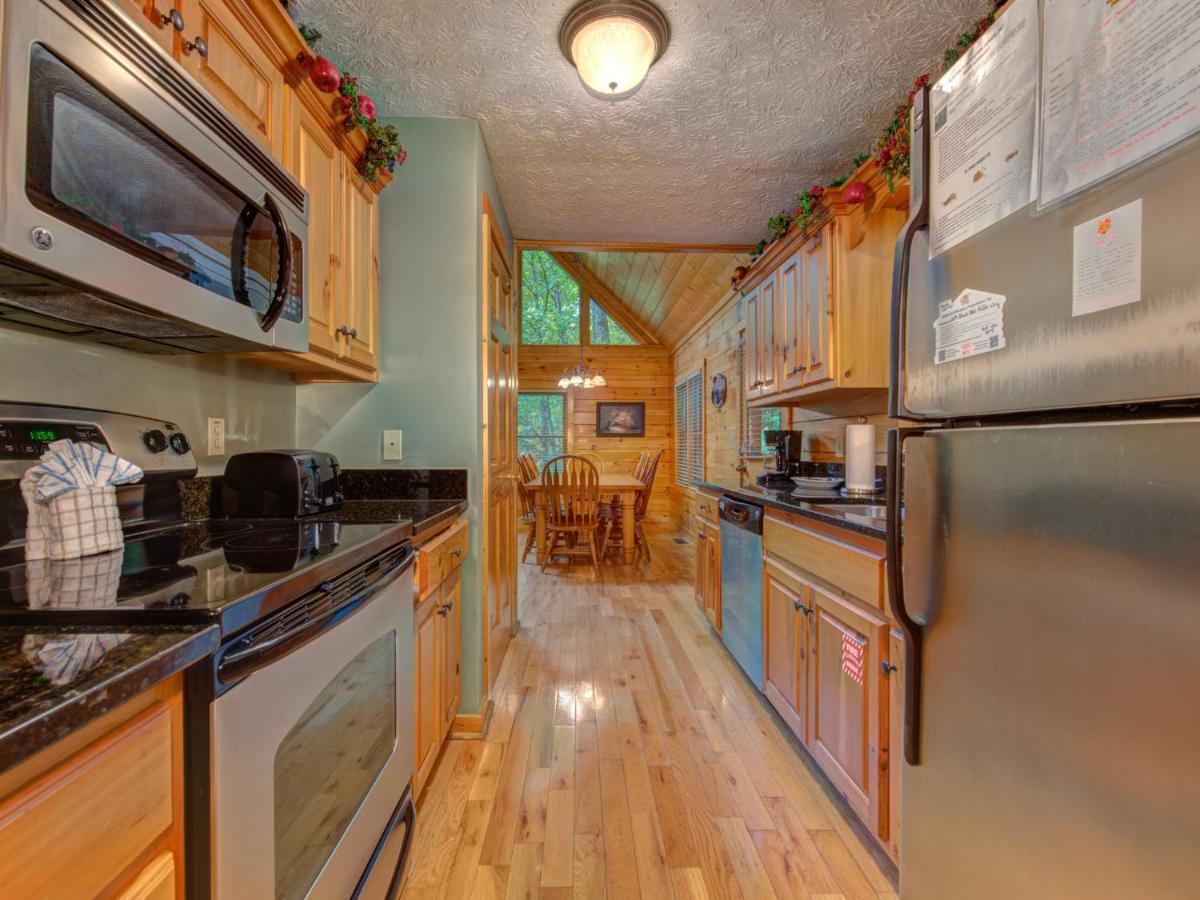 גטלינבורג Bear'S Corner, 3 Bedrooms, Wifi, Pool Table, Hot Tub, Wifi, Sleeps 10 מראה חיצוני תמונה